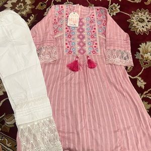 2 piece girl embroidery summary Pakistani outfit 6 years
